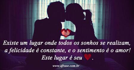 Existe um lugar onde todos os sonhos se realizam, a felicidade é constante, e o sentimento é o amor!
Este lugar é seu coração.