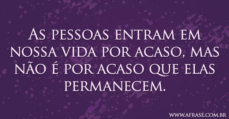 Montagem roxo - As pessoas entram em nossa ...