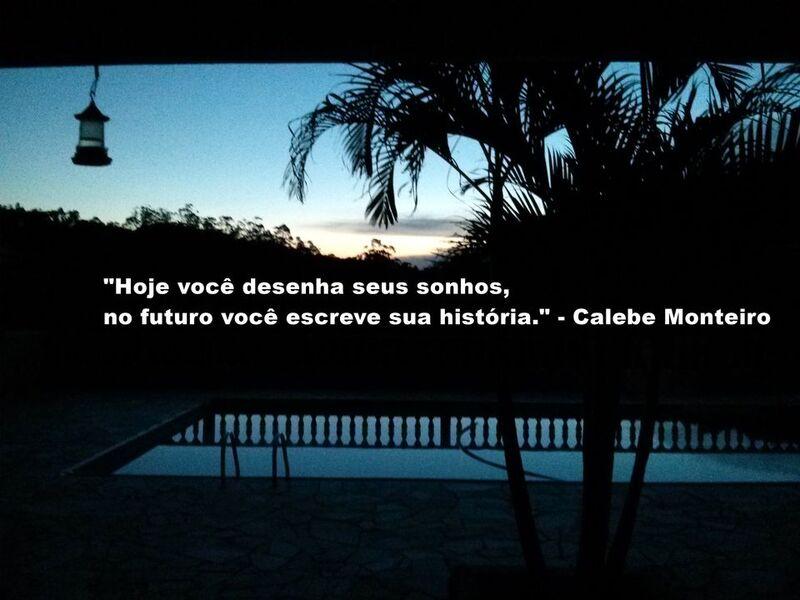 "Hoje você desenha seus sonhos, no futuro você escreve sua história."