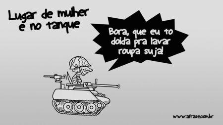 Lugar de mulher é no tanque.
Bora, que eu tô doida pra lavar roupa suja!