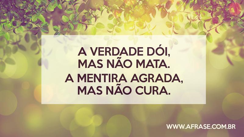 Tudo vem com um propósito e vai por uma razão. - Frases de Reflexão