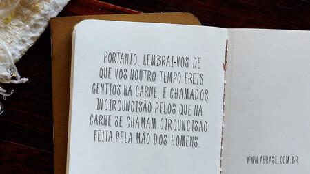 Portanto, lembrai-vos de que vós noutro tempo éreis gentios na carne, e chamados incircuncisão pelos que na carne se chamam circuncisão feita pela mão dos homens;
Efésios 2:11